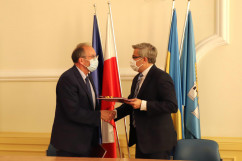 Podpisanie umów w ramach RFRD w Starostwie Powiatowym w Gliwicach /fot. A. Księżnik/
