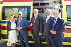 Przekazanie środków na ambulans