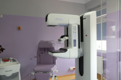 Galeria zdjęć z uroczystego przekazania nowego mammografu dla szpitala w Jaworznie /fot. A. Księżnik/