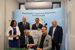 Podpisanie umów na wymianę akceleratora i zakup karetek dla województwa śląskiego /fot. I. Matuszewska/
