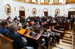 Spotkanie z dyrektorami szpitali ws. wsparcia dla placówek służby zdrowia /fot. B. Półrolnik/