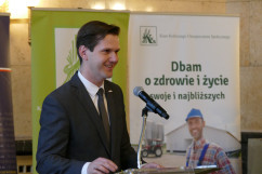 Zdjęcia z uroczystego finału regionalnego XVII Ogólnopolskiego Konkursu „Bezpieczne Gospodarstwo Rolne” dla regionu bielskiego i katowickiego z udziałem wicewojewody Roberta Magdziarza /fot. Bartosz Półrolnik/