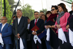 X Olimpiada Sportowa Uniwersytetów Trzeciego Wieku i Organizacji Senioralnych z udziałem wiceminister Elżbiety Bojanowskiej i wojewody Jarosława Wieczorka.