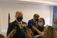 Briefing prasowy dotyczący nowoczesnego systemu sekwencjonowania genomu koronowirusa SARS-CoV-2 /fot. B. Szwedowski/
