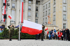 Zdjęcia z wojewódzkich obchodów Święta Narodowego Trzeciego Maja, 98. rocznicy wybuchu III powstania śląskiego oraz 90. urodzin gmachu ŚUW /fot. A. Karendał, A. Księżnik/