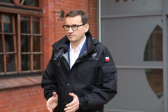 Prezes Rady Ministrów Mateusz Morawiecki przemawia podczas konferencji prasowej/fot. ŚUW