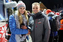 Fotogaleria składająca się z kilkudziesięciu zdjęć z Pucharu Świata w skokach narciarskich w Wiśle z udziałem Pary Prezydenckiej / foto: A. Karendał