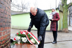 Galeria zdjęć z uczczenia 77. rocznicy powołania Armii Krajowej /fot. A. Karendał/