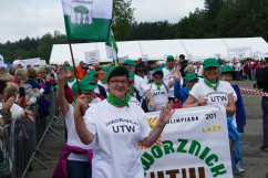X Olimpiada Sportowa Uniwersytetów Trzeciego Wieku i Organizacji Senioralnych z udziałem wiceminister Elżbiety Bojanowskiej i wojewody Jarosława Wieczorka.