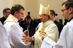 Galeria zdjęć z uroczystości święceń biskupich ks. prałata Grzegorza Olszowskiego w katowickiej katedrze Chrystusa Króla /fot. A. Karendał/