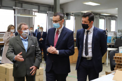 Wizyta premiera Mateusza Morawieckiego w firmie Elsit w Gliwicach /fot. ŚUW/