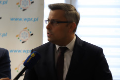 Podpisanie umów na wymianę akceleratora i zakup karetek dla województwa śląskiego /fot. I. Matuszewska/