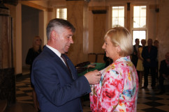 Fotogaleria z uroczystości wręczenia odznaczeń w Westybulu Śląskiego Urzędu Wojewódzkiego w Katowicach / zdjęcia: I. Matuszewska