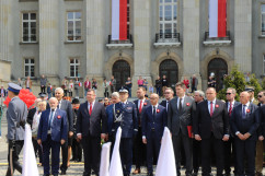Obchody 231. rocznicy uchwalenia Konstytucji 3 maja - uczestnicy uroczystości z okazji 231. rocznicy uchwalenia Konstytucji 3 maja /fot. ŚUW/