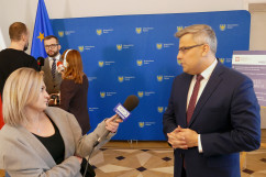 Konferencja prasowa dotycząca budowy mostu w powiecie raciborskim /fot. B. Szwedowski/
