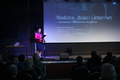 Konferencja poświęcona uzależnieniu od internetu i urządzeń elektronicznych wśród dzieci i młodzieży /fot. B. Półrolnik/