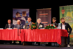 Galeria zdjęć z uroczystości podpisania umowy o współprowadzenie Teatru Dzieci Zagłębia oraz wizyty wicepremiera Glińskiego w ŚUW /fot. A. Karendał/