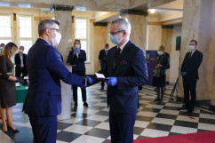 Wręczenie odznaczeń państwowym pracownikom służby zdrowia /fot. A. Księżnik/