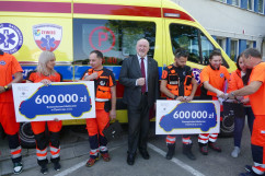 Przekazanie środków na ambulans