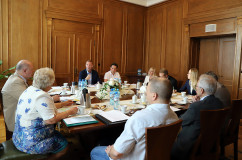 Zdjęcia z posiedzenia Rady ds. Rodziny działającej przy Wojewodzie Śląskim /fot. A. Karendał/
