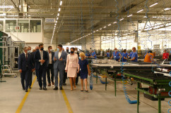 Wizyta premiera Mateusza Morawieckiego w firmie Eko-Okna /fot. A. Księżnik/