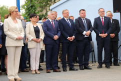 Odsłonięcie muralu kapitana Kurpińskiego w Myszkowie - uczestnicy wydarzenia /fot. A. Księżnik/