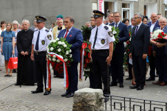 Galeria zdjęć z obchodów powstania NSZZ „Solidarność” oraz rocznicy pierwszego na Górnym Śląsku strajku w fabryce „Fazos” w Tarnowskich Górach /fot. A. Karendał/