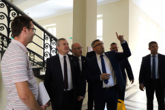 Galeria zdjęć z uroczystości podpisania umowy o współprowadzenie Teatru Dzieci Zagłębia oraz wizyty wicepremiera Glińskiego w ŚUW /fot. A. Karendał/