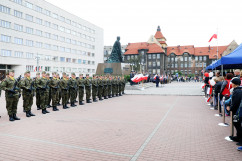 Zdjęcia z wojewódzkich obchodów Święta Narodowego Trzeciego Maja, 98. rocznicy wybuchu III powstania śląskiego oraz 90. urodzin gmachu ŚUW /fot. A. Karendał, A. Księżnik/
