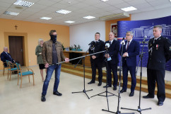 Briefing dot. akcji Bitwa o wozy w Bielsku-Białej /fot. A. Księżnik/