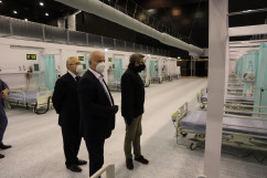 Galeria składająca się ze zdjęć z konferencji prasowej dotyczącej budowy szpitala tymczasowego. W konferencji wziął udział wojewoda śląski Jarosław Wieczorek./fot. F. Nowakowski