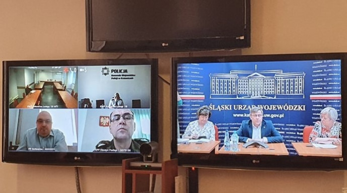 Wideokonferencja wojewody ze służbami fot. ŚUW