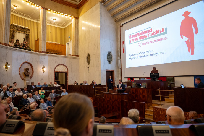 Sala Sejmu Śląskiego wypełniona uczestnikami wydarzenia.