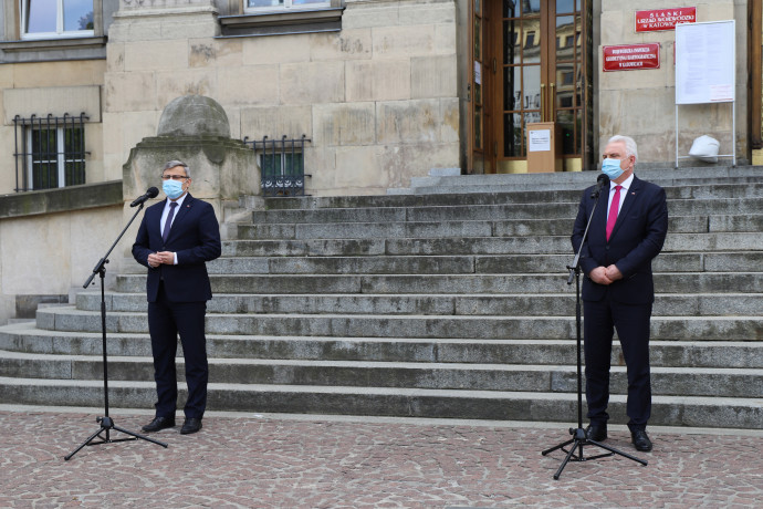 Briefing prasowy Wiceministra Zdrowia i Wojewody Śląskiego /fot. A. Księżnik/