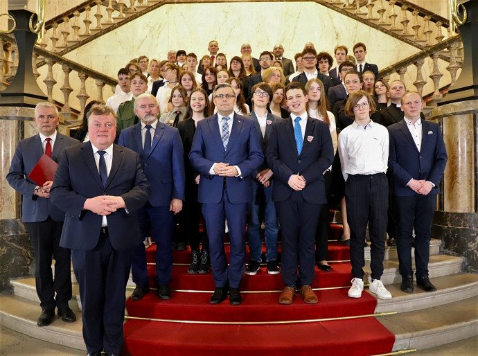 Laureaci konkursu pt. „Wojciech Korfanty, człowiek, który oddał Górny Śląsk Polsce”.