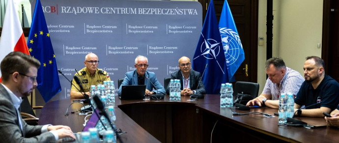 Posiedzenie Rządowego Zespołu Zarządzania Kryzysowego z udziałem wiceszefa MSWiA Wiesława Leśniakiewicza/foto: MSWiA