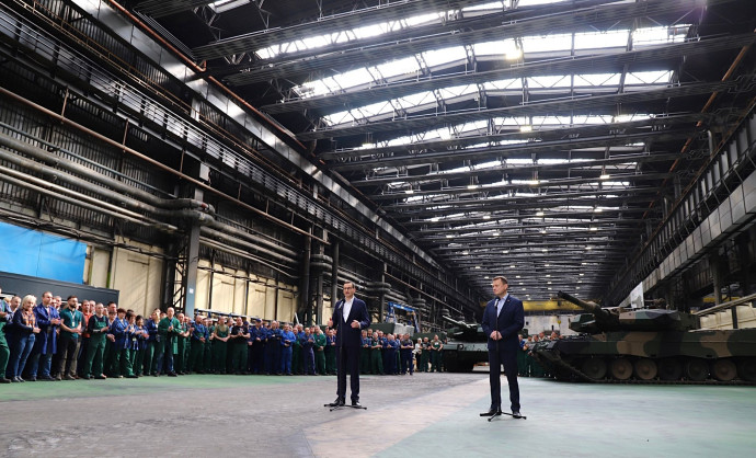 Wizyta premiera Mateusza Morawieckiego w Zakładach Mechanicznych „Bumar-Łabędy” S.A. w Gliwicach/ fot. ŚUW